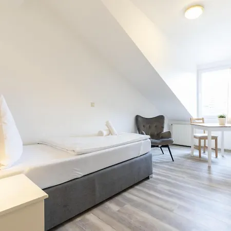 מלון Hotel Bergheim 3*
