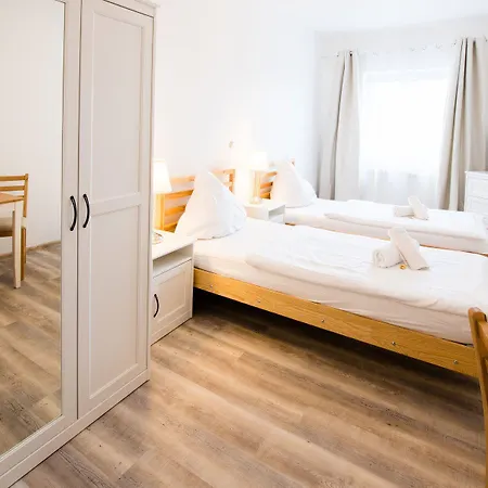 Hotel Bergheim מלון