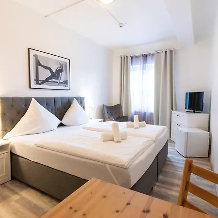 Hotel Bergheim Otel 3*