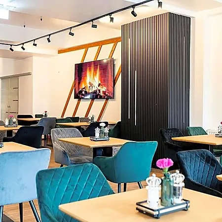 מלון Hotel Bergheim 3*