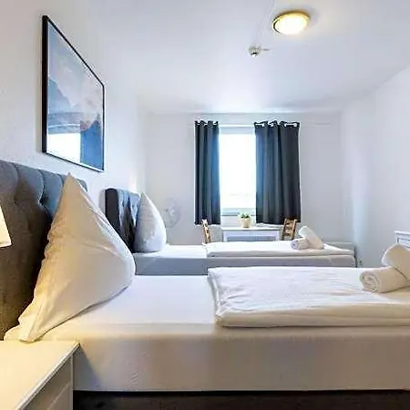 Hotel Bergheim מלון
