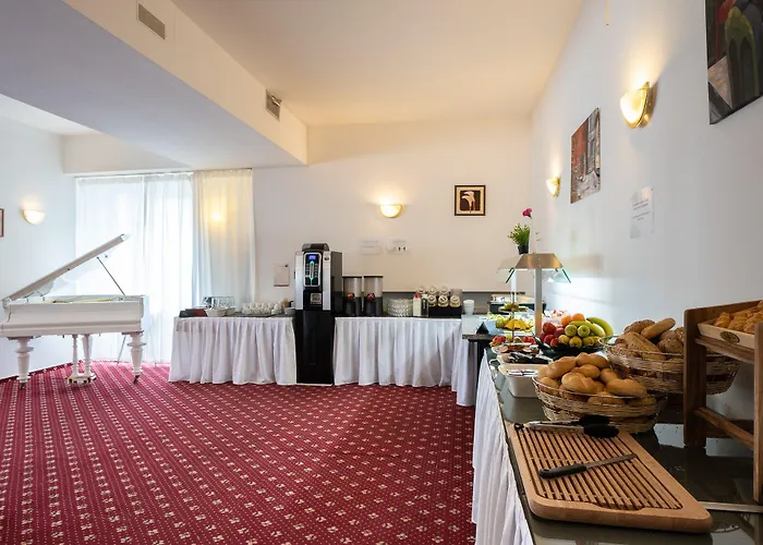Отель Hotel Bergheim
